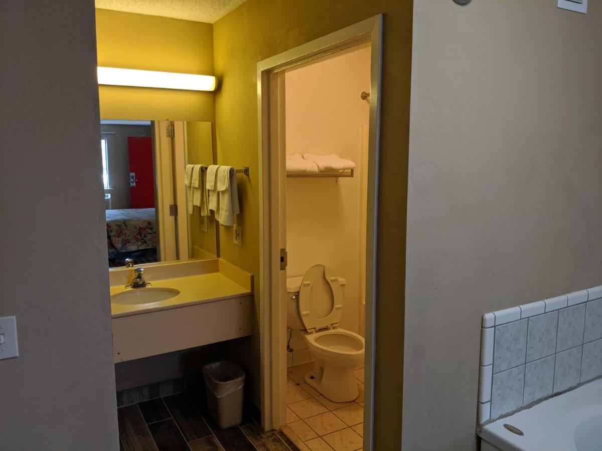 Economy Inn Express Rock Hill Exteriör bild
